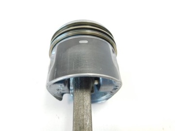 Поршень + шатун 038G VW Golf V 1.9 TDI Octavia 105