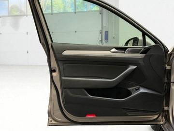 Volkswagen Passat B8 Variant 2.0 TDI BlueMotion SCR 190KM 2019 Volkswagen Passat Volkswagen Passat, zdjęcie 14