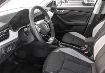 Skoda Scala Hatchback Facelifting 1.0 TSI 115KM 2024 Skoda Scala 1.0 TSI 116KM DSG Selection Fotele podgrzewane Pakiet Black, zdjęcie 10