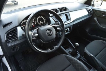 Skoda Fabia IV 1.0 TSI 95KM 2022 Skoda Fabia SalonPL 95 KM Combi VAT1 AmbitionPlusComfort Podgrz.Fotele VAT, zdjęcie 8