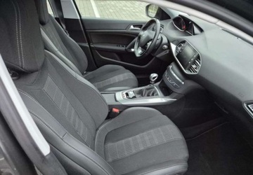 Peugeot 308 II SW Facelifting 1.2 PureTech 130KM 2019 Peugeot 308 Peugeot 308 II rok 2019 ZAREJESTROWANY, zdjęcie 19