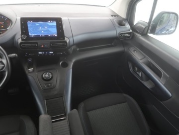 Peugeot Rifter Standard 1.5 BlueHDI 130KM 2020 Peugeot Rifter 1.5 BlueHDi, Salon Polska, zdjęcie 7