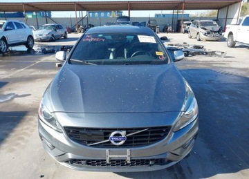 Volvo S60 II Sedan Facelifting 2.0 T6 DRIVE-E 306KM 2016 Volvo S60 2016r., T6 Drive-e R-design Platinum, 2L, od ubezpieczalni 2.0, zdjęcie 1