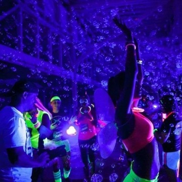 УФ-лампа с люминесцентной лампой BeamZ ULTRAVIOLET мощностью 18 Вт.