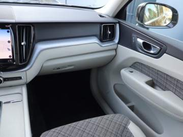 Volvo XC60 II 2019 Volvo XC60 B4 AWD, Salon Polska, 1. Właściciel, zdjęcie 7