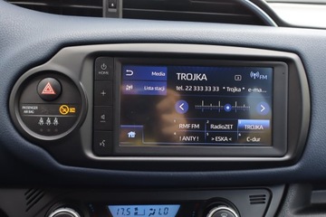 Toyota Yaris III Hatchback 5d Facelifting 2017 1.5 Dual VVT-iE 111KM 2019 Toyota Yaris 1.5 Dual VVT-i, Salon Polska, Klima, zdjęcie 12