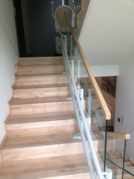 Лифт/лестничный подъемник для винтовых и винтовых лестниц, монтаж - гарантия 12 месяцев.