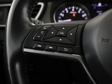 Nissan Qashqai II Crossover 1.2 DIG-T 115KM 2017 Nissan Qashqai Navi Kamera cofania Klimatyzacja, zdjęcie 28