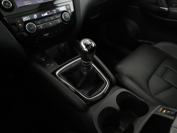 Nissan Qashqai II Crossover 1.6 DIG-T 163KM 2017 Nissan Qashqai skóra full LED navi klima auto, zdjęcie 27