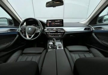 BMW Seria 5 G30-G31 Touring Plug-In 2.0 530e 292KM 2022 BMW Seria 5 4x4 Skora Navi Kamera Sport Full Led Automat FV23, zdjęcie 19