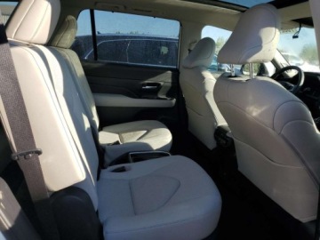 Toyota 2024 Toyota Grand Highlander Xle 2024 2.5l 2.5 Hybryda 243KM, zdjęcie 11
