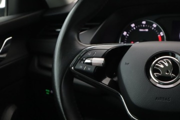 Skoda Octavia IV Liftback 1.5 TSI EVO 150KM 2022 Skoda Octavia 1.5 TSI, Salon Polska, zdjęcie 16