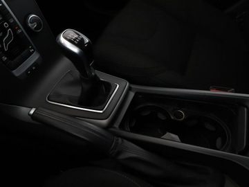 Volvo V40 II Cross Country 2.0 D2 DRIVE-E 120KM 2015 Volvo V40 klima auto czujniki parkowania, zdjęcie 26