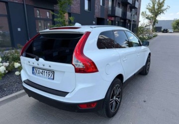 Volvo XC60 I SUV 2.0 D3 163KM 2010 Volvo XC 60 Volvo XC 60 D4 Geartronic Summum 2.0 Diesel 163KM, zdjęcie 1