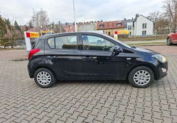 Hyundai i20 I Hatchback 5d Facelifting 1.2 DOHC 85KM 2014 Hyundai i20 Hyundai i20 LIFT Tarnow 1.2 Benzyna 86KM, zdjęcie 4