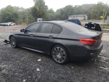 BMW Seria 5 G30-G31 2018 BMW Seria 5 540xi 2018 3.0l 3.0 Benzyna 335KM, zdjęcie 1