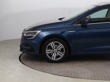 Renault Megane IV Grandtour Facelifting 1.3 TCe 140KM 2021 Renault Megane 1.3 TCe, Salon Polska, zdjęcie 14