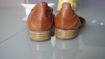 CAPRICE sandały damskie skóra naturalne r 38