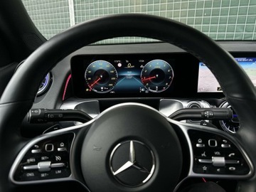 Mercedes GLB SUV 1.3 200 163KM 2023 Mercedes-Benz GLB 200 Android Auto / Apple Car Pla, zdjęcie 13