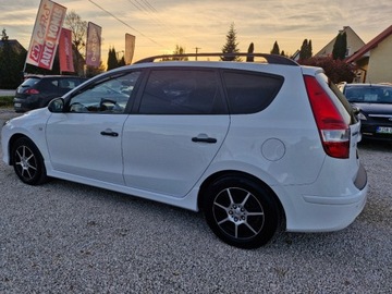 Hyundai i30 I CW Facelifting 1.4 DOHC 109KM 2011 Hyundai i30 Jak nowy 180 tys km z Niemiec pierwszy wlasciciel 1.4 benzyna, zdjęcie 4