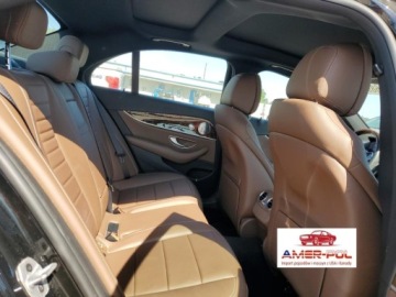 Mercedes Klasa E W213 2020 Mercedes-Benz Klasa E 2020 MERCEDES-BENZ E 350 4MATIC 2.0 Benzyna 255KM, zdjęcie 8