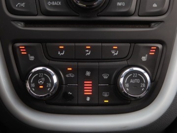 Opel Mokka I SUV 1.4 Turbo ECOTEC 140KM 2014 Opel Mokka 1.4 Turbo, 4X4, Skóra, Navi, Xenon, zdjęcie 16