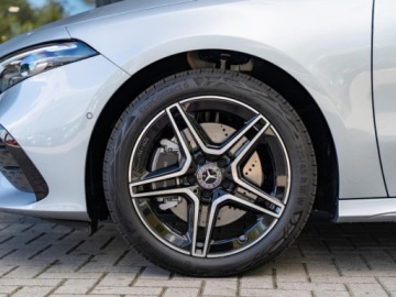 Mercedes Klasa A W177/V177 Hatchback Facelifting 1.3 200 163KM 2024 MERCEDES-BENZ A Klasa 200 AMG Line 1.3 (163KM) 2024, zdjęcie 16