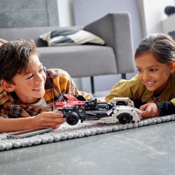 LEGO Technic 42137 Формула E Porsche 99X Electric