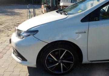 Toyota Auris II 2018 Toyota Auris Okazja 1.8 Hybryda 100KM, zdjęcie 6