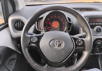 Toyota Aygo II Hatchback 5d 1.0 VVT-i 69KM 2017 Toyota Aygo 122017r,SALON POLSKA1.0 Benzyna. Uszkodzony przod i lewy bok., zdjęcie 9