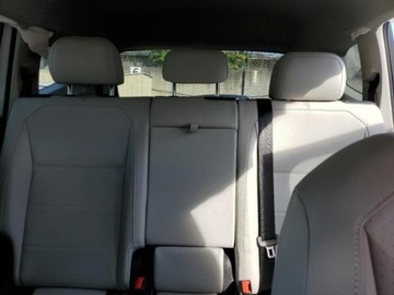 Volkswagen Tiguan II 2021 Volkswagen Tiguan VOLKSWAGEN TIGUAN S, 2021r., 2.0L 2.0 Benzyna 184KM, zdjęcie 8