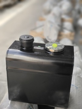 Стальной бак для гидравлического масла 127л.