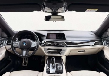 BMW Seria 7 G11-G12 Sedan Facelifting 4.4 750i 530KM 2021 BMW Seria 7 I wlasciciel M Sport Salon PL Laser Bezwypadkowy FVAT23, zdjęcie 19