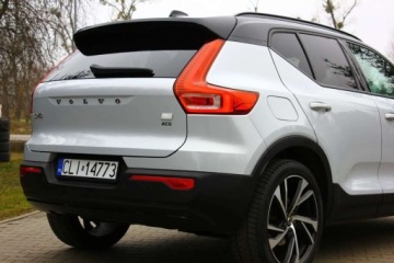 Volvo XC40 2020 Volvo XC 40 T5 PLUG IN HYBRID 262KM R-DESIGN Bezwypadkowy 100 Serwis FV23, zdjęcie 13