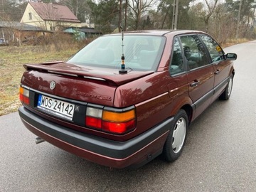 Volkswagen Passat B3 Sedan 2.0 115KM 1990 Volkswagen Passat Volkswagen Passat B3 Automat Sedan Welur Bordo Super Sta, zdjęcie 7