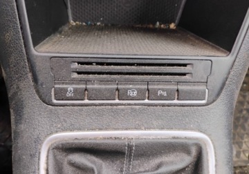 Volkswagen Golf Plus II 2013 Volkswagen Golf Plus 2013r, 1.6 TDI. Lekko uszkodzony lewy bok. Jezdzi., zdjęcie 14