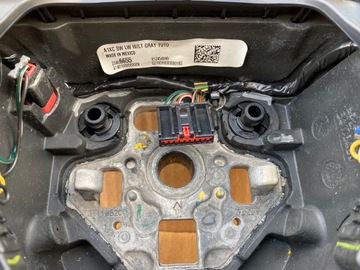 НАКЛАДКА НА РУЛЬ CHEVROLET CAMARO 2016-