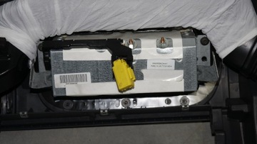 КОНСОЛЬ ПРИБОРНОЙ ПАНЕЛИ VW POLO IV 6Q0909601F