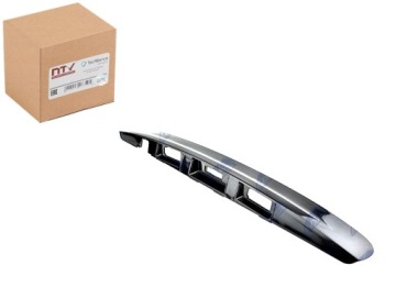 UCHWYT LISTWA TYLNEJ KLAPY NISSAN QASHQAI 2006-2013 Z OTWOREM NA