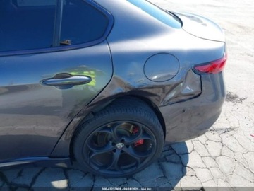 Alfa Romeo Giulia II 2018 Alfa Romeo Giulia Ti sport rwd 2.0 Benzyna 280KM, zdjęcie 4
