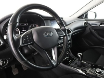 Infiniti Q30 1.5D 109KM 2017 Infiniti Q30 Bluetooth ks.serwisowa, zdjęcie 13
