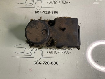 POMPKA CENTRALNEGO ZAMKA AUDI 80 B3 443862257D