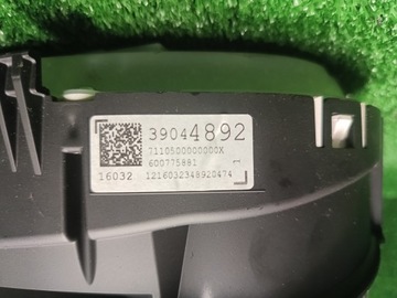 OPEL ASTRA K PŘÍSTROJOVÁ DESKA BUDÍKY 39044892