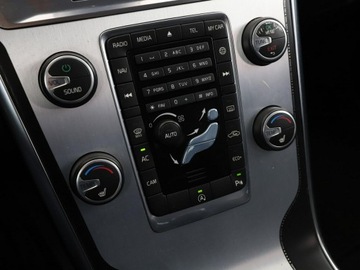 Volvo XC60 I SUV Facelifting 2.0 D3 DRIVE-E 150KM 2015 Volvo XC 60 Ocean Race automat skóra navi kamera, zdjęcie 25