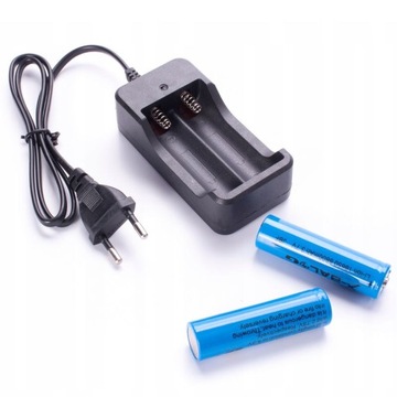 Ładowarka + dwa akumulatory18650 Ultrafire 3,7V