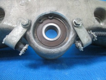 ПОЛКА ЗАДНЯЯ НИЖНЯЯ ПОВОРОТНАЯ РЫЧАГ КРЕПЛЕНИЕ PIAGGIO MP3 400