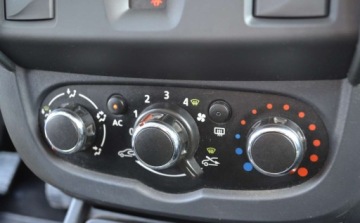 Dacia Duster I SUV Facelifting 1.6 16V 105KM 2014 Dacia Duster 1.6 - bezwypadkowa - Niski przebieg - Oplacona - KLIMATYZACJA, zdjęcie 24