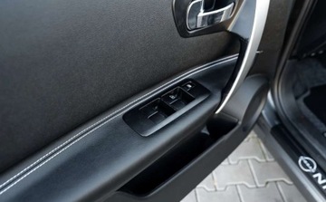 Nissan Qashqai I Crossover Facelifting  2.0 140KM 2012 Nissan Qashqai 2.0B 140Ps Automat 4x4 Panorama Klimatronik Kamera 360 Nisk, zdjęcie 19