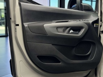 Citroen Berlingo III Osobowy M 1.2 PureTech 131KM 2021 Citroen Berlingo XL Feel Pack 7 osobowy Kamera cofania CarPlayAndroid Au, zdjęcie 4