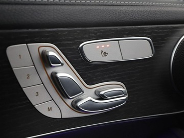 Mercedes GLC C253 SUV Plug-In 2.0 300e 320KM 2022 Mercedes GLC 300 PHEV 4x4 skóra full LED panorama, zdjęcie 36